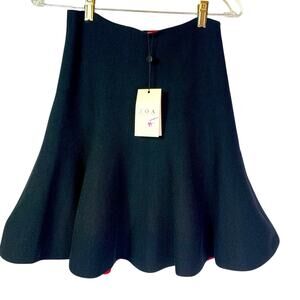 NWT Zoa New York Black Skirt Brand New! Size Small 1380